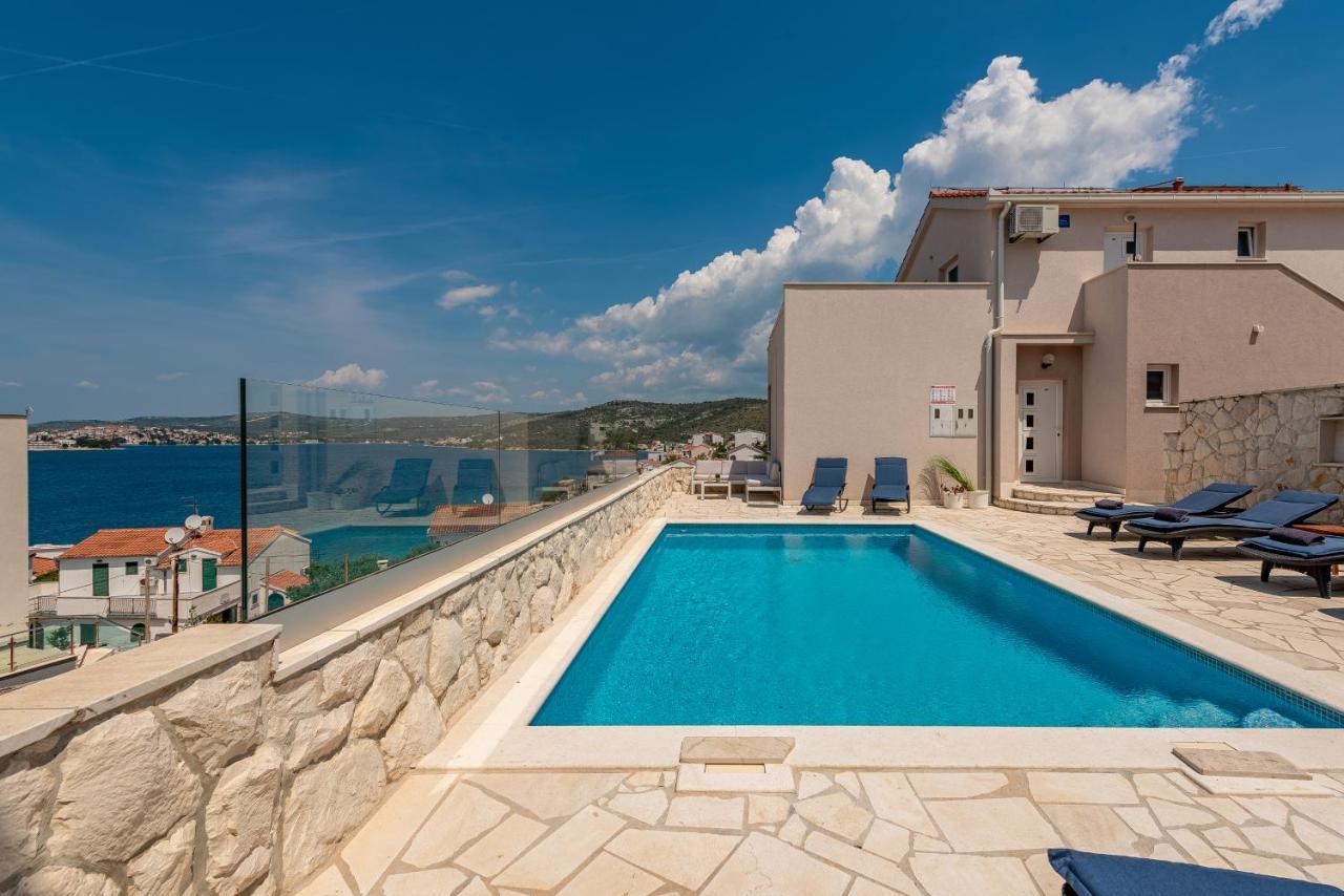 Villa Mona Apartments Ražanj Exteriör bild