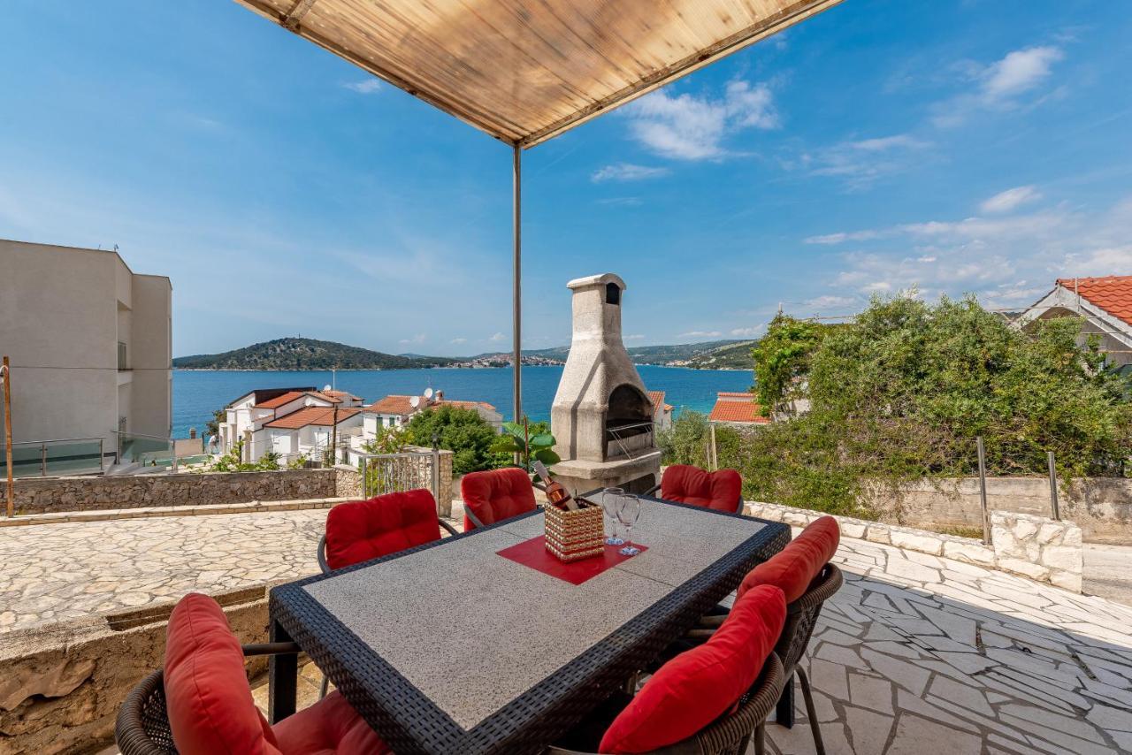 Villa Mona Apartments Ražanj Exteriör bild
