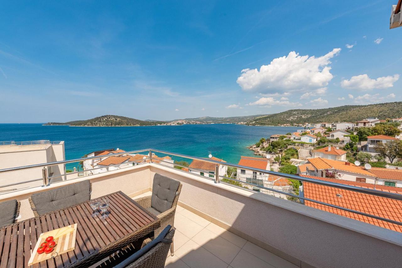 Villa Mona Apartments Ražanj Exteriör bild
