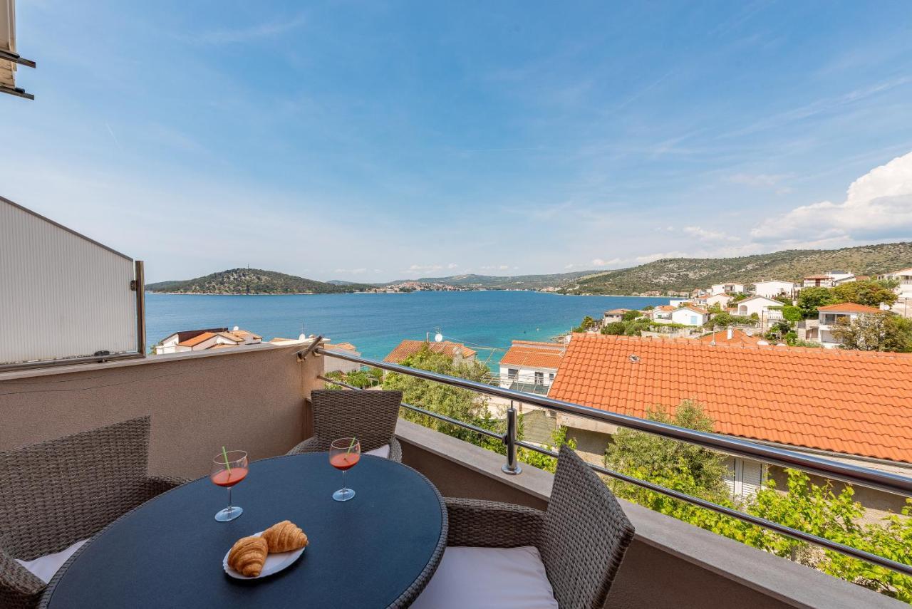 Villa Mona Apartments Ražanj Exteriör bild