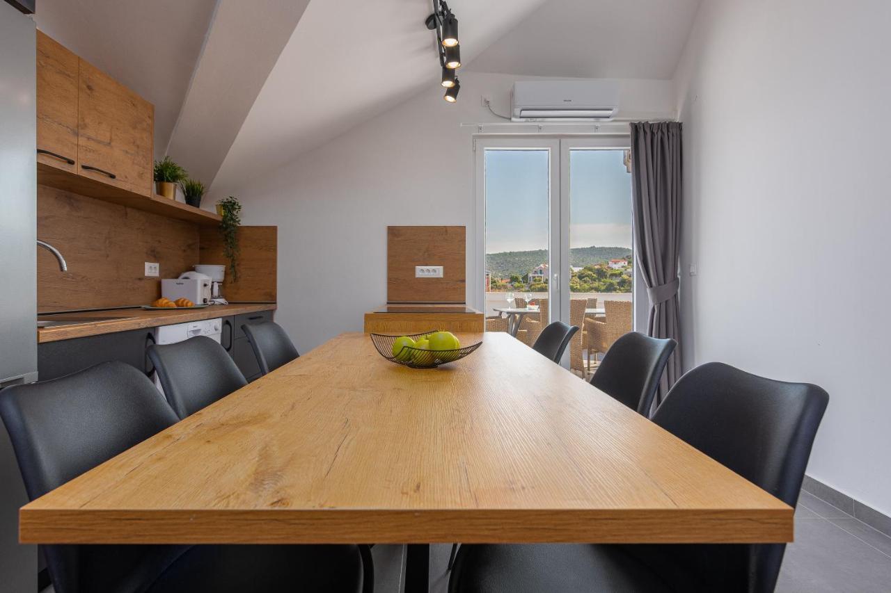 Villa Mona Apartments Ražanj Exteriör bild