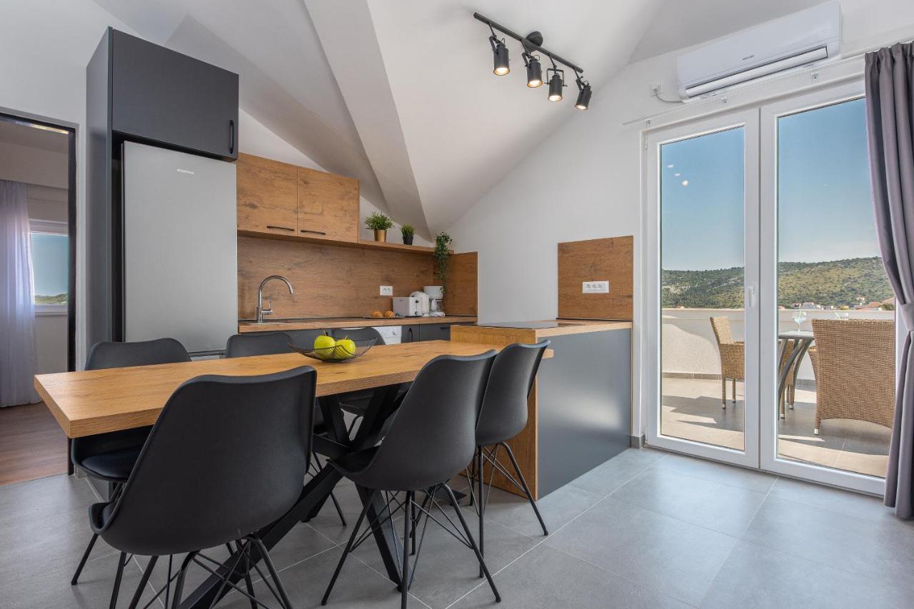 Villa Mona Apartments Ražanj Exteriör bild
