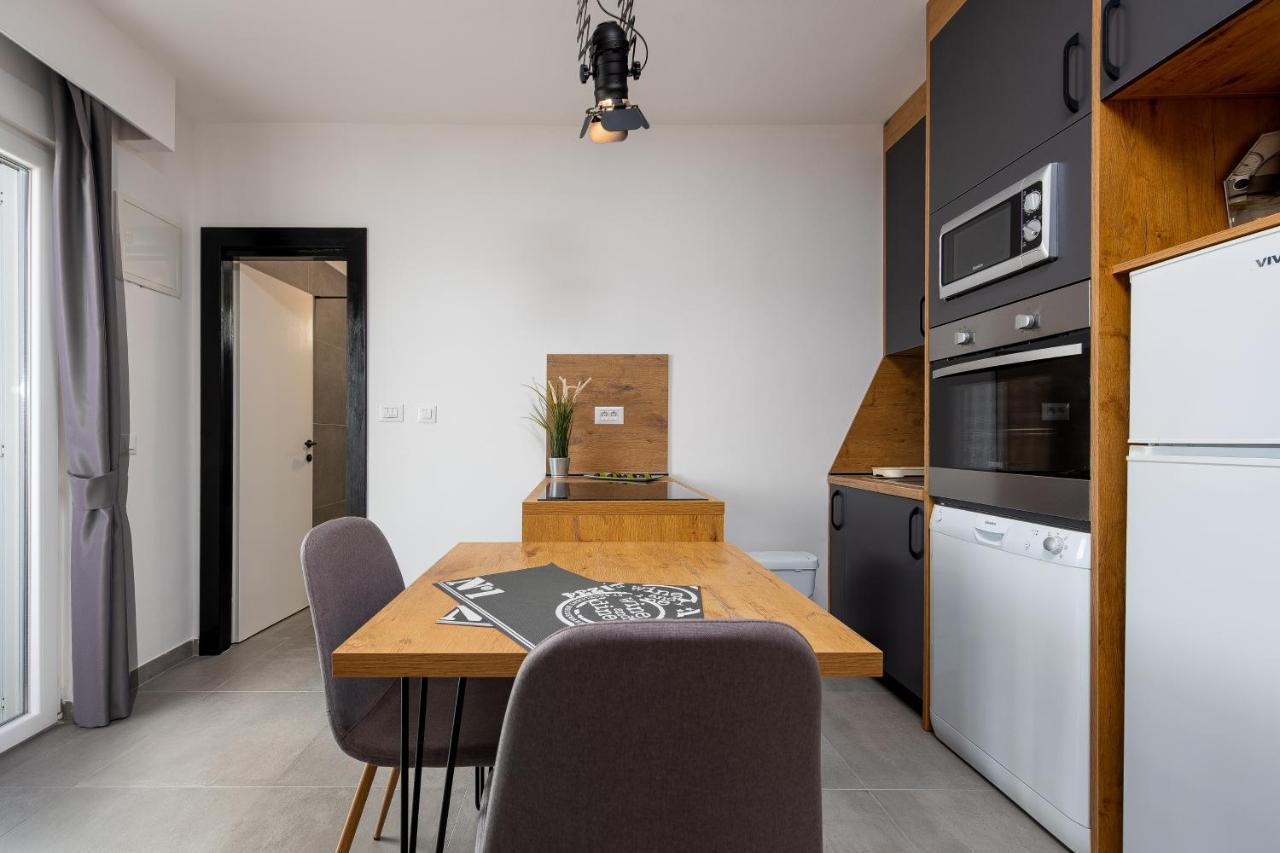 Villa Mona Apartments Ražanj Exteriör bild