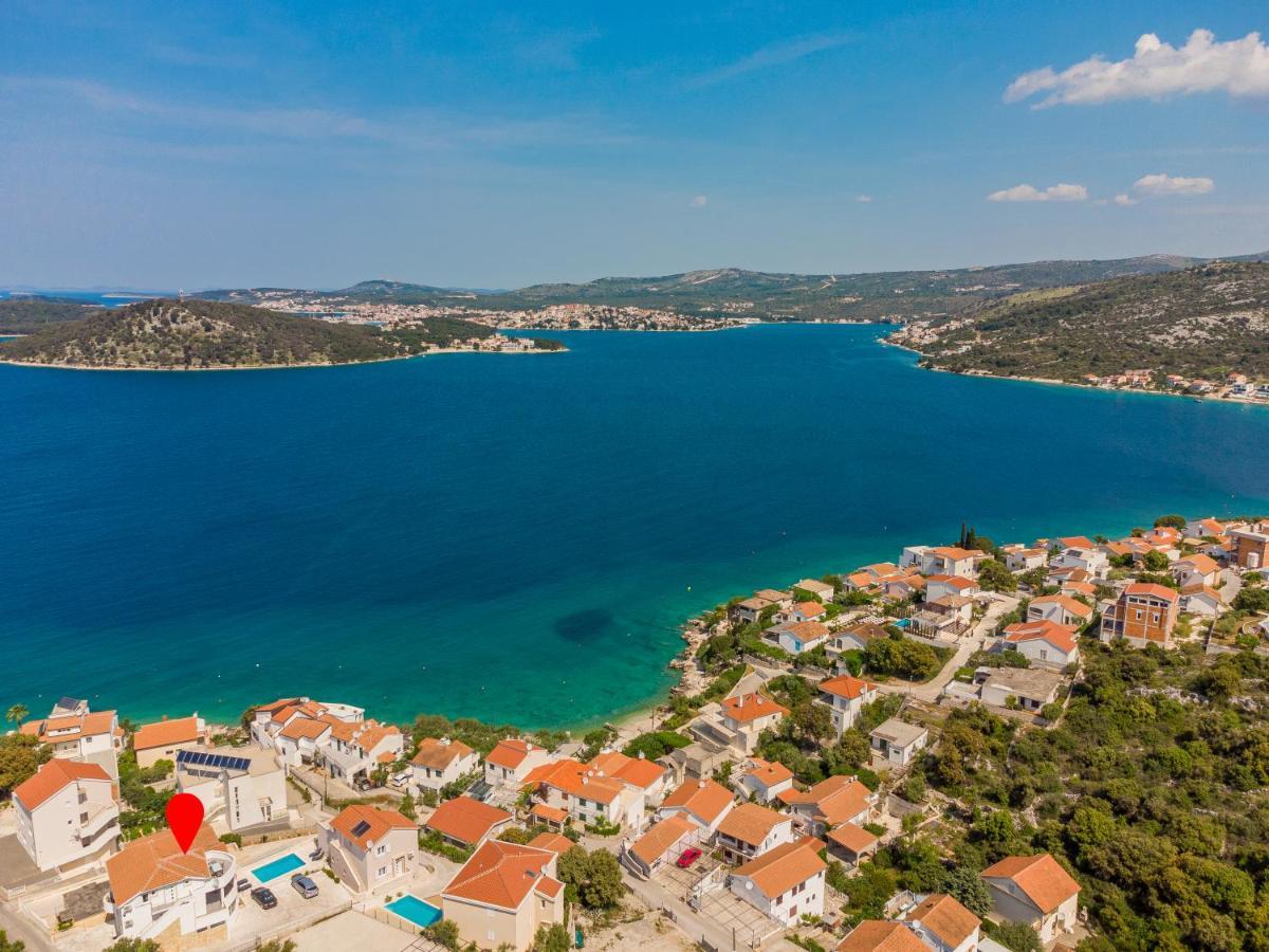 Villa Mona Apartments Ražanj Exteriör bild