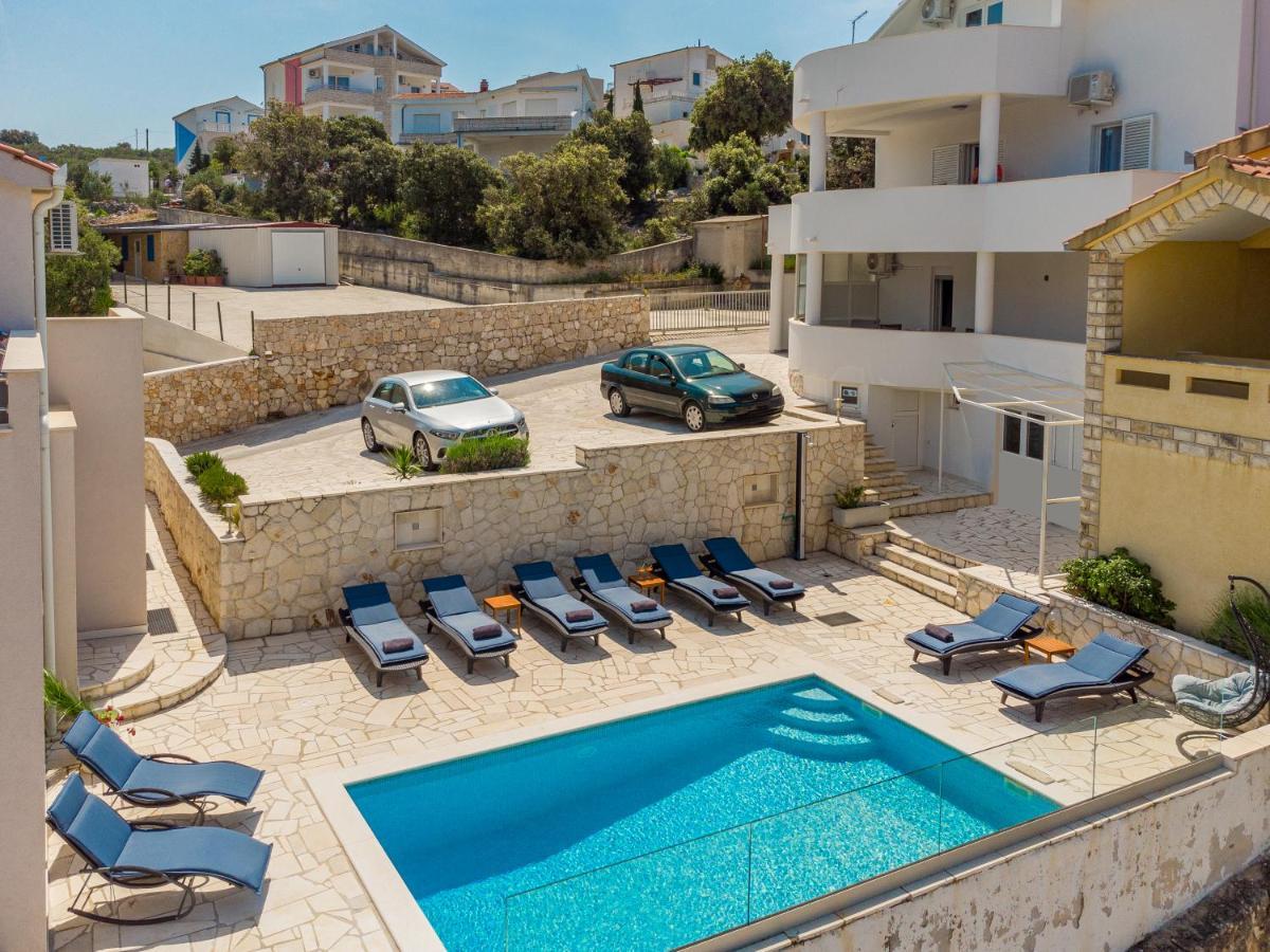 Villa Mona Apartments Ražanj Exteriör bild
