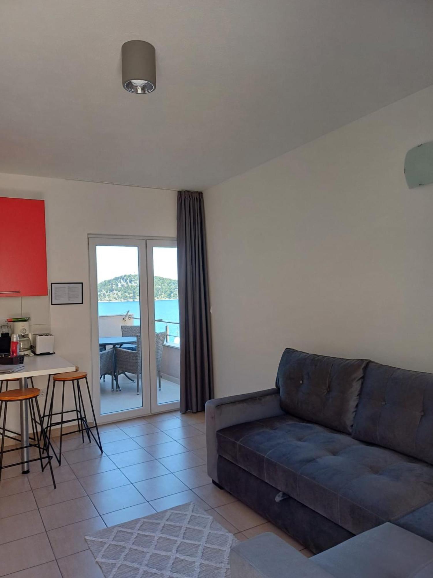 Villa Mona Apartments Ražanj Exteriör bild