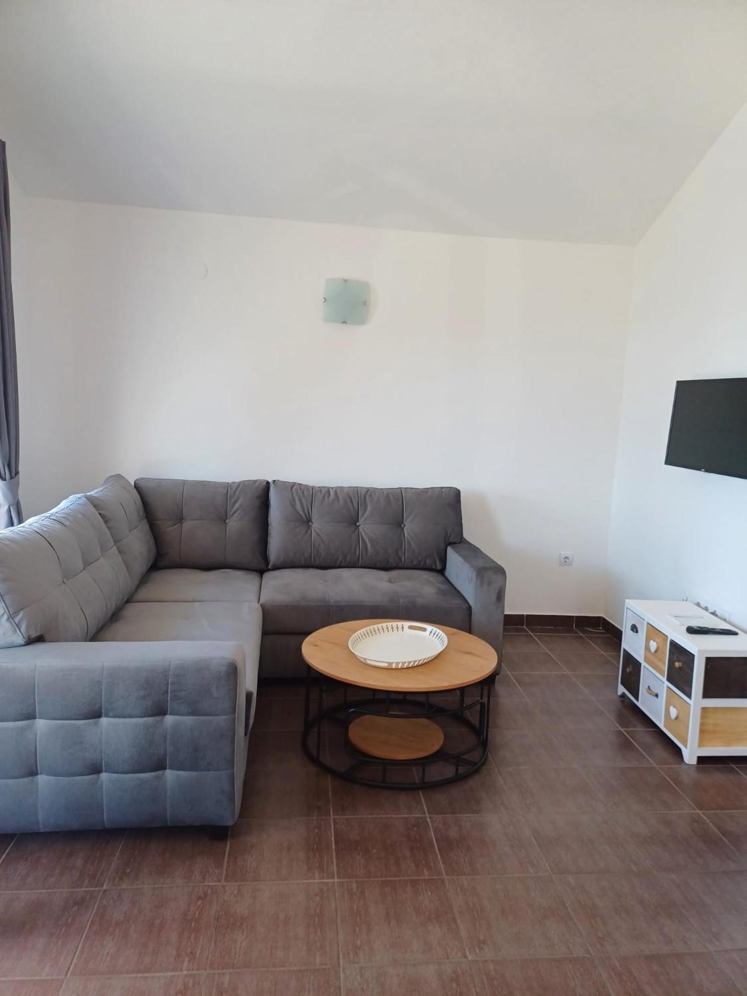 Villa Mona Apartments Ražanj Exteriör bild