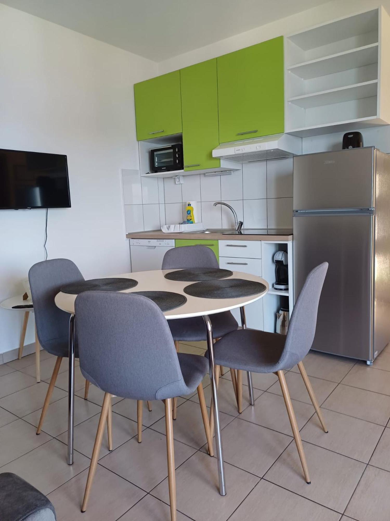 Villa Mona Apartments Ražanj Exteriör bild