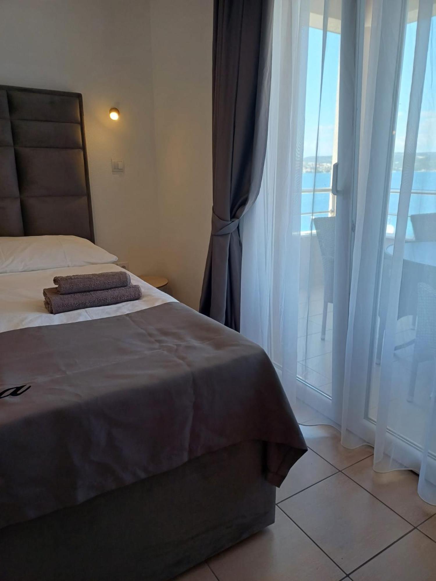 Villa Mona Apartments Ražanj Exteriör bild
