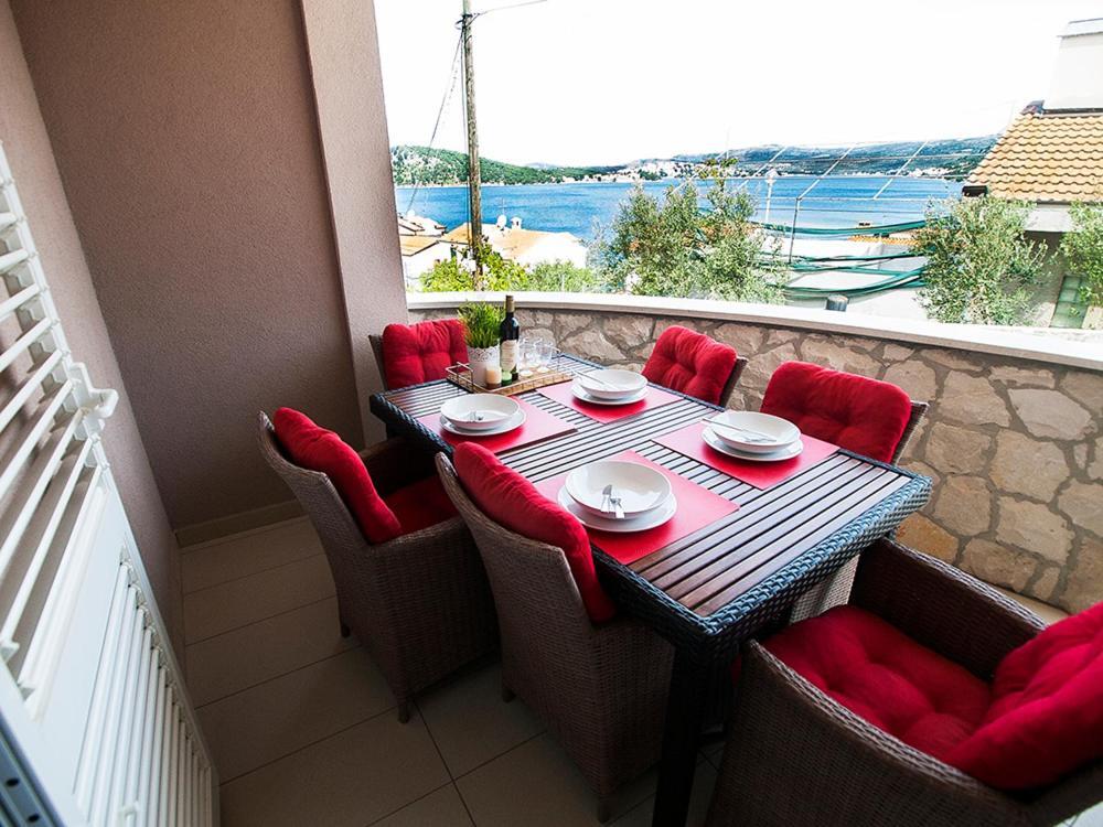 Villa Mona Apartments Ražanj Exteriör bild
